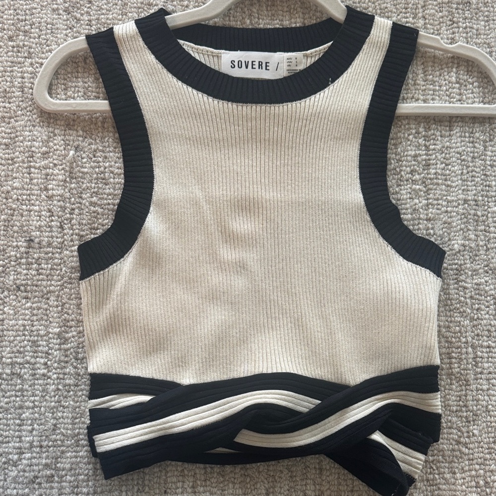 Sovere Women's Black and Cream Ribbed Tank Top